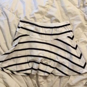 Girls Black & white striped skort